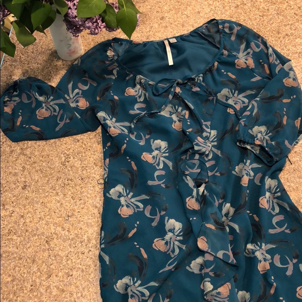 LC Lauren Conrad Size 6 Lightweight Dress (Missing Belt)